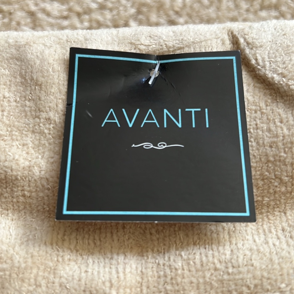 Avanti snowmen gathering Christmas bath towel - Picture 2 of 4